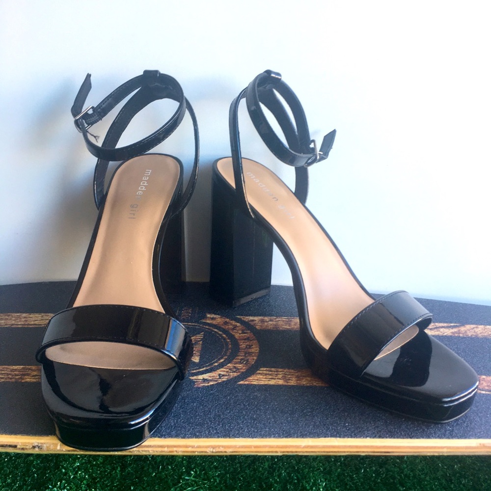 Glossy Ankle Heels